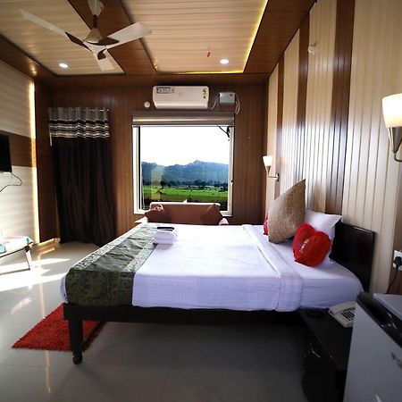 Bundeli Farm Resort & Banquet Orchha Zewnętrze zdjęcie
