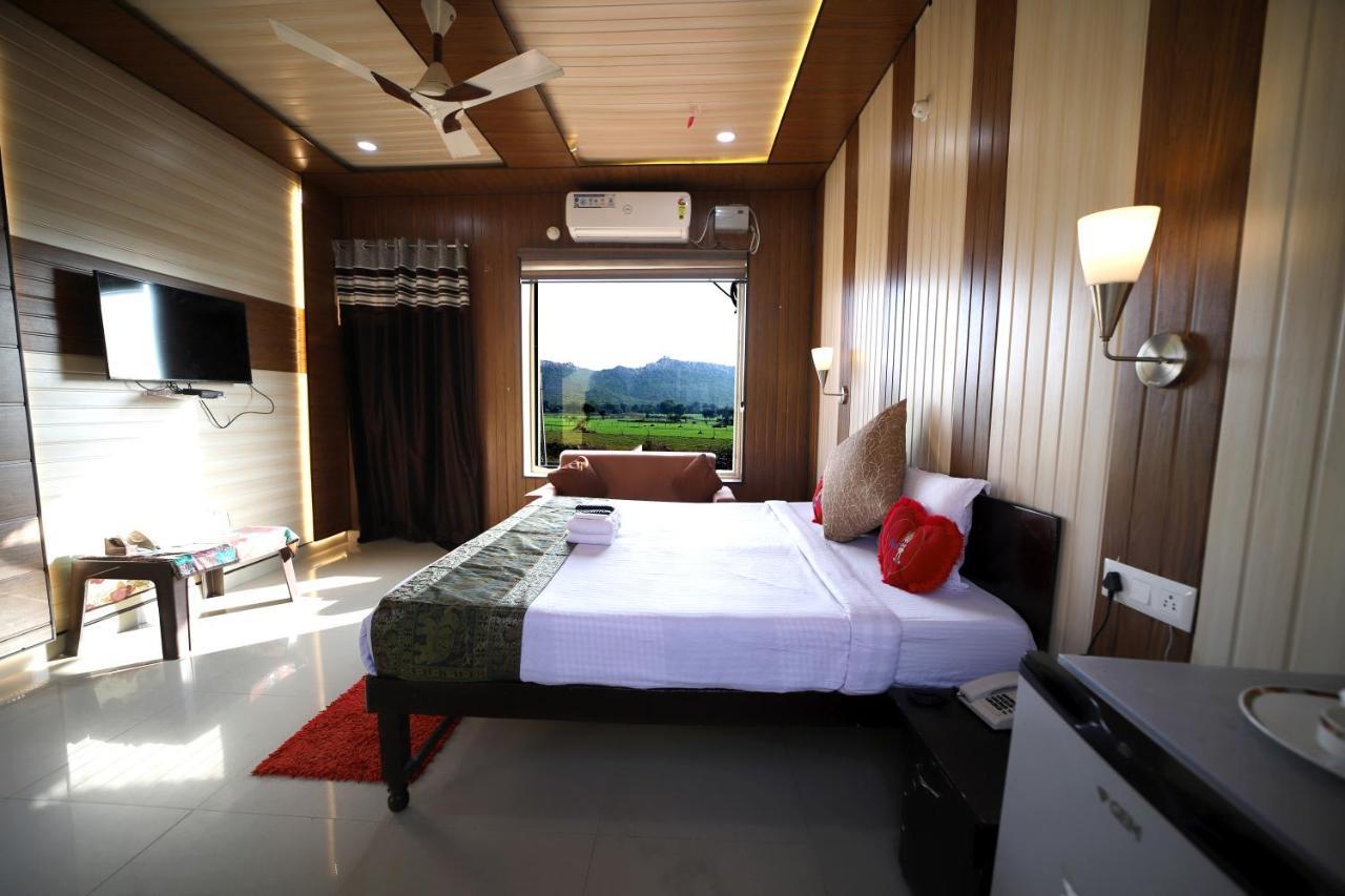 Bundeli Farm Resort & Banquet Orchha Zewnętrze zdjęcie
